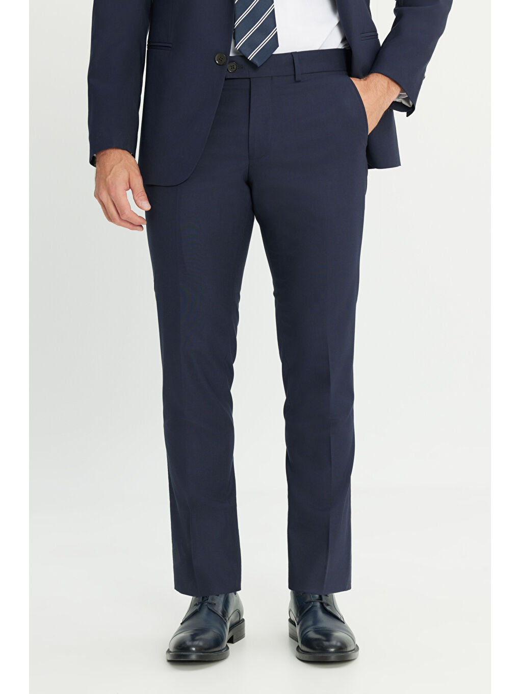 Erkek Lacivert Su Geçirmez Ekstra Slim Fit Kırlangıç Yaka Yünlü Nano Takım Elbise-5