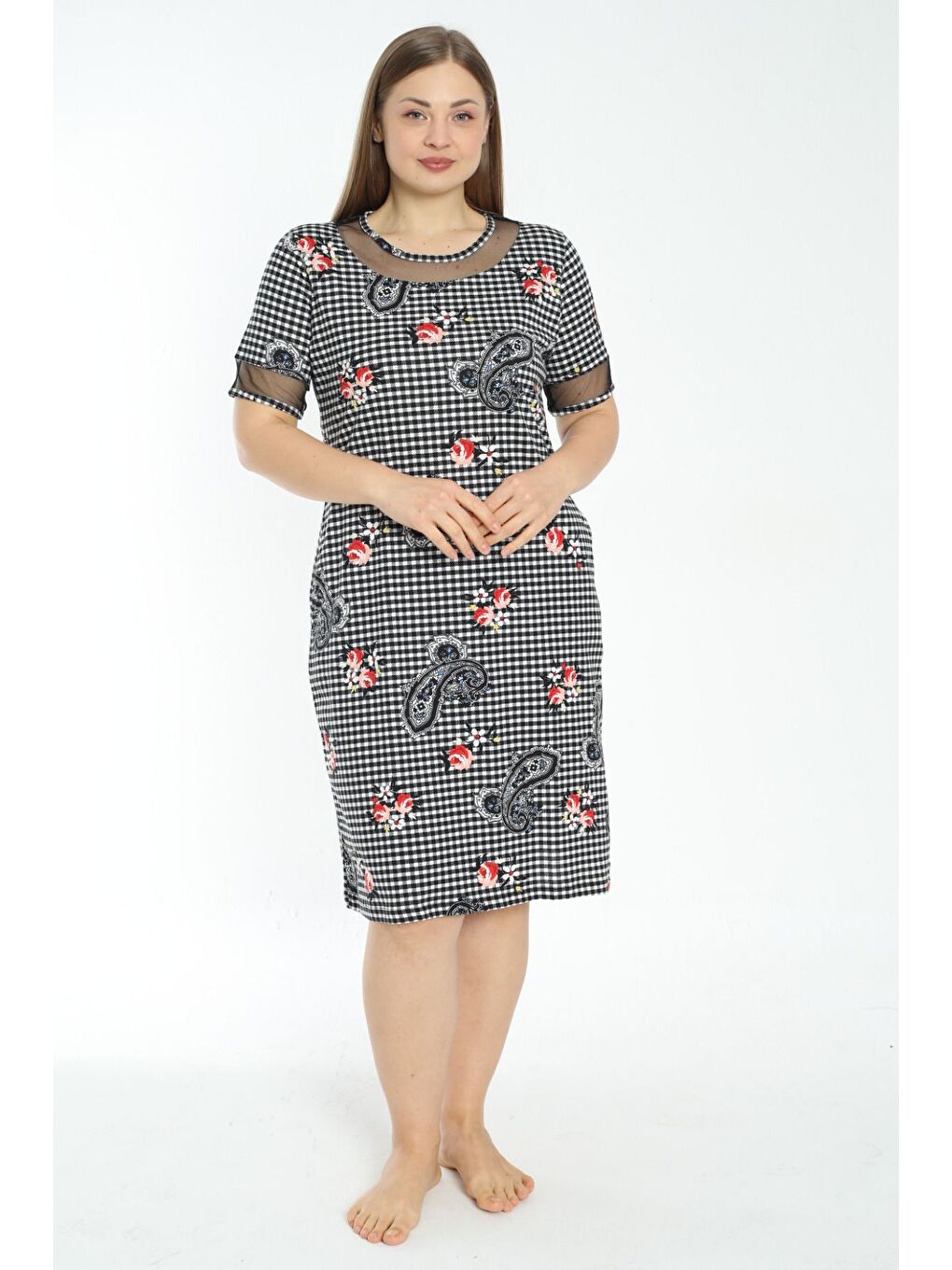 Beyaz desenli cepli tül detaylı kısa kollu büyük beden elbise-1