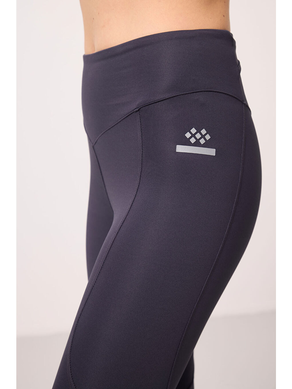 Antrasit Polyester Standart Fit Esnek Performans Kadın Tayt - 94666-3