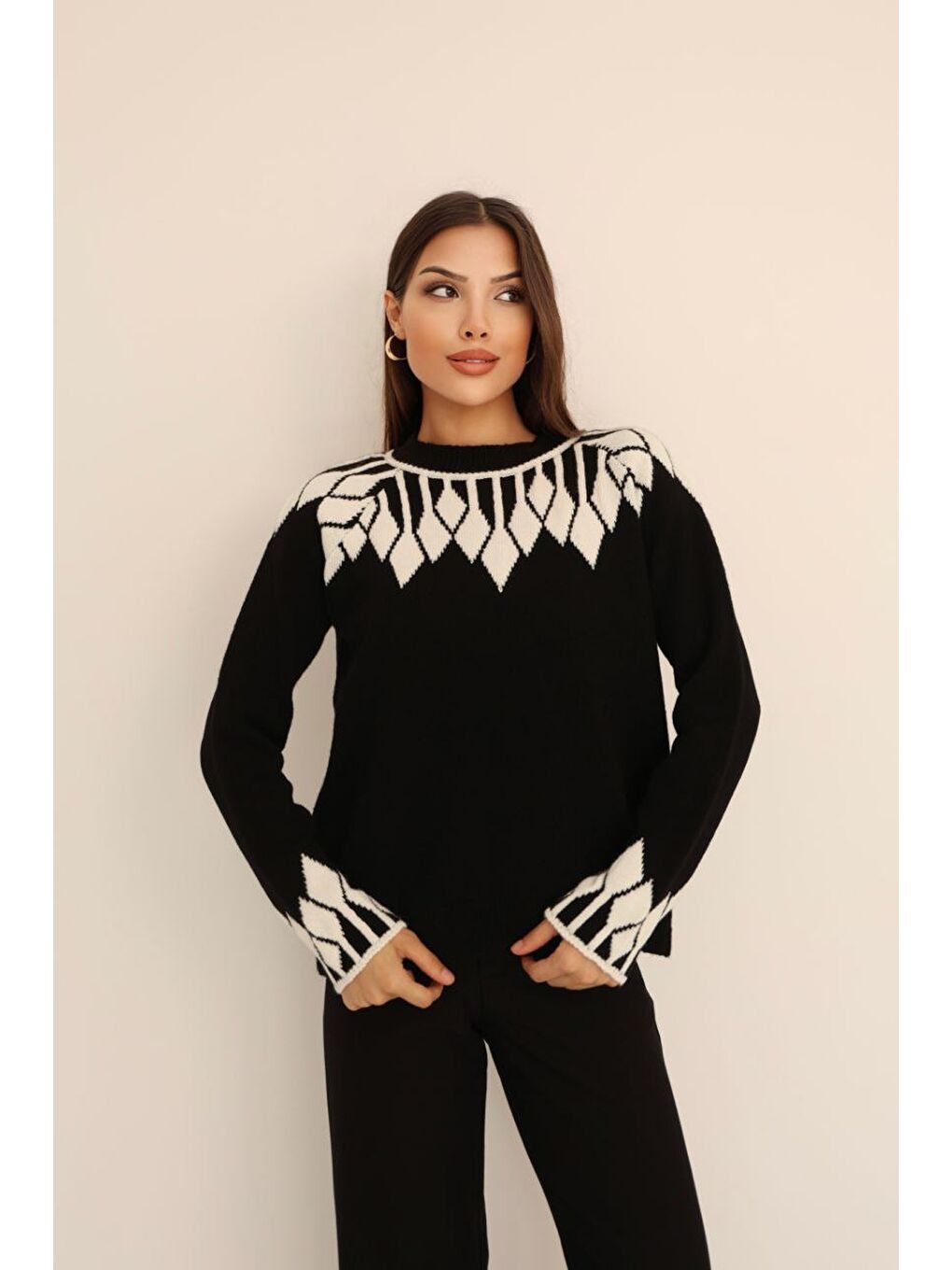Bisiklet Yaka Desenli Triko Kazak Siyah-1
