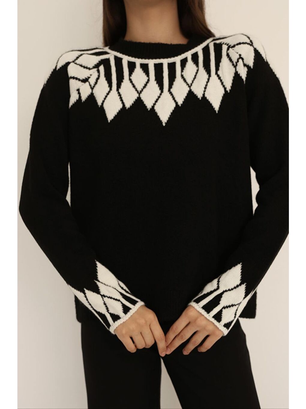 Bisiklet Yaka Desenli Triko Kazak Siyah-3