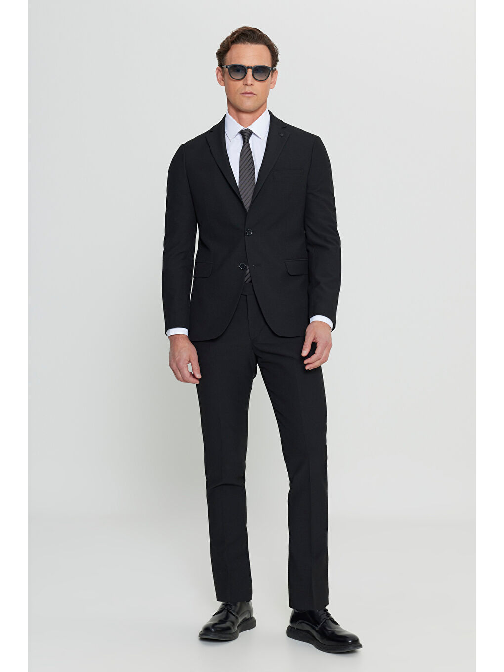 Erkek Siyah Slim Fit Mono Yaka Gofre Desenli Kapak Cepli Esnek Takım Elbise-1