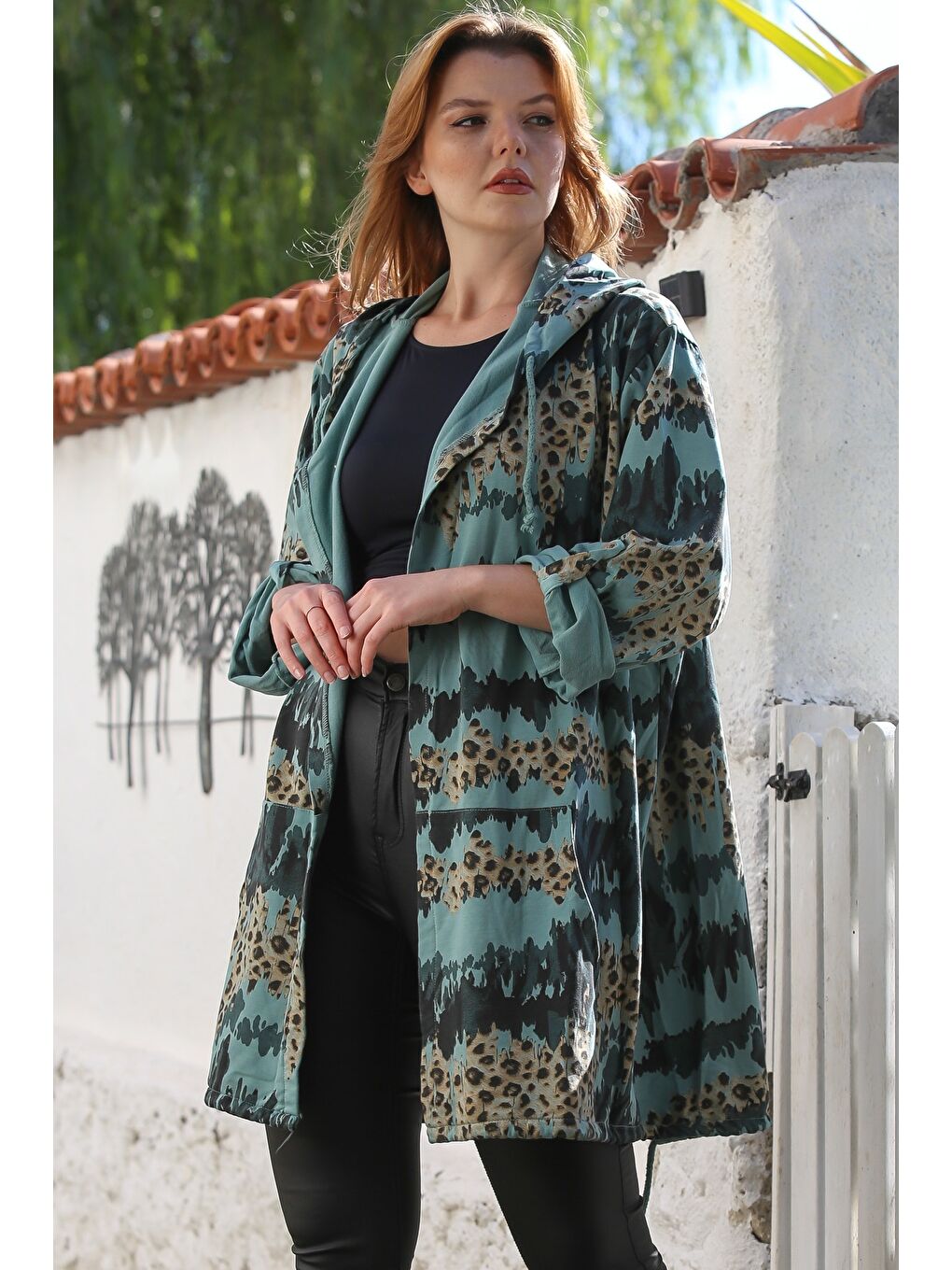 İtalyan Yeşil Kapüşonlu Düğmeli Uzun Kollu Leopar Desenli Cepli İnce Casual Dokuma Ceket 88 72-6