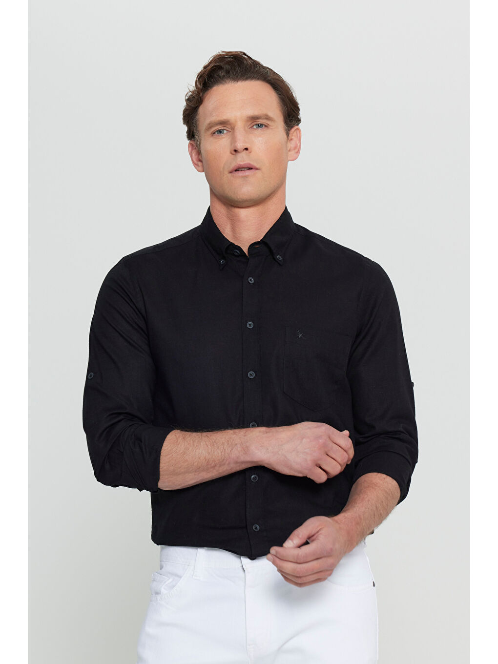 Erkek Siyah %100 Keten Comfort Fit Rahat Kesim Düğmeli Yaka Gömlek-2
