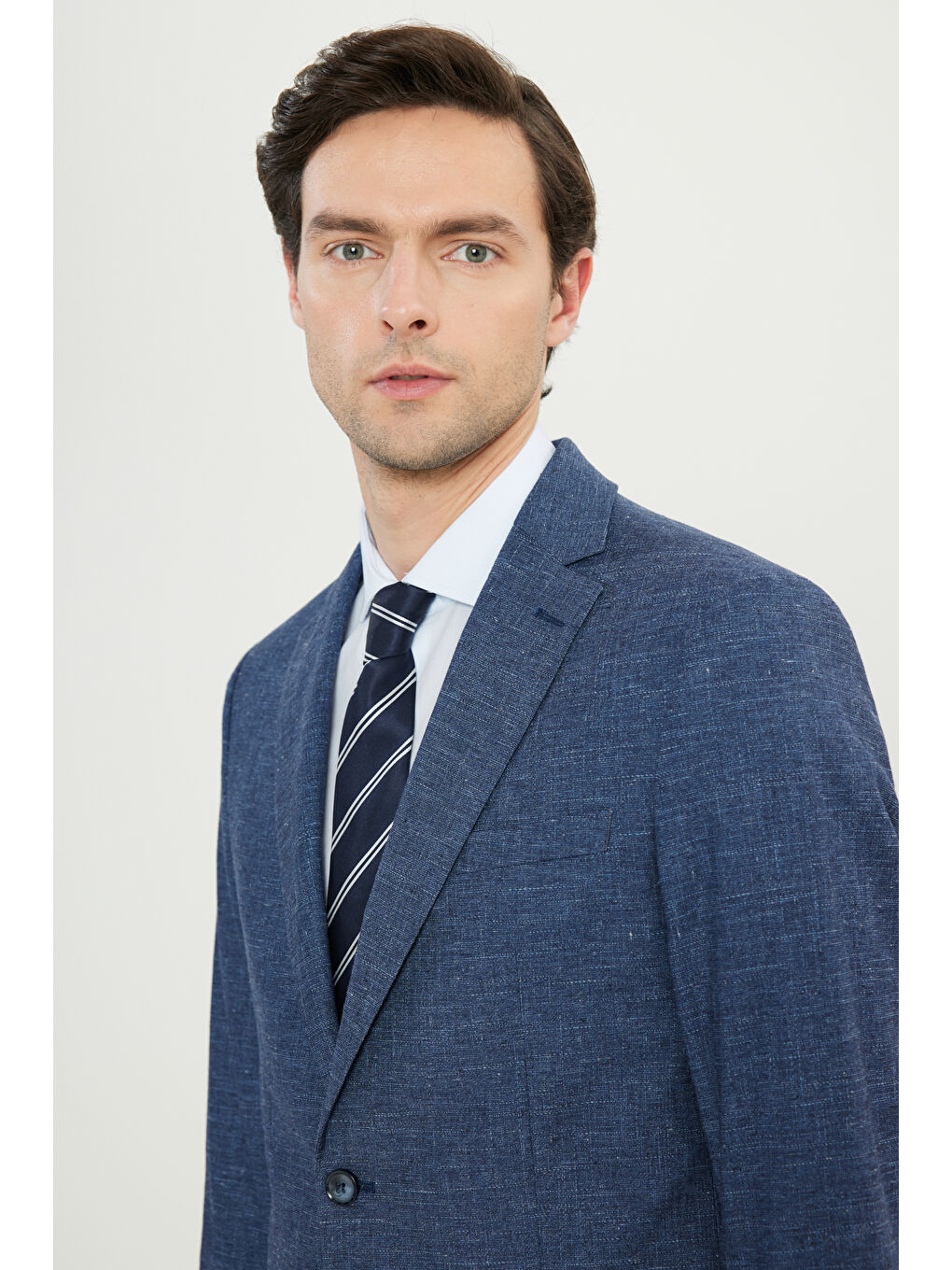 Erkek İndigo Yünlü Slim Fit Mono Yaka Kapak Cepli Takım Elbise-4