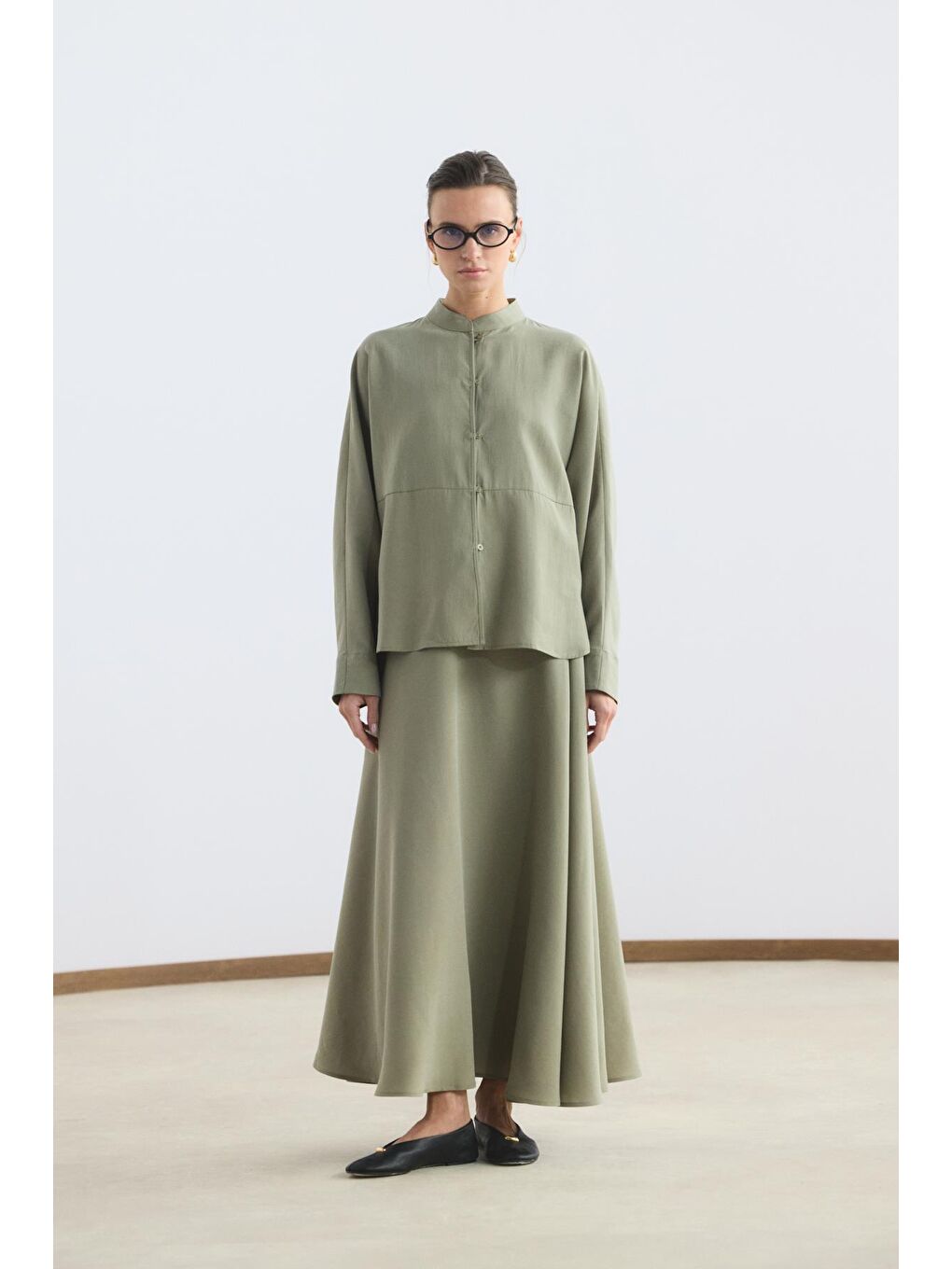 Yeşil Hakim Yaka Gömlek Etek Takım Adaçayı-3