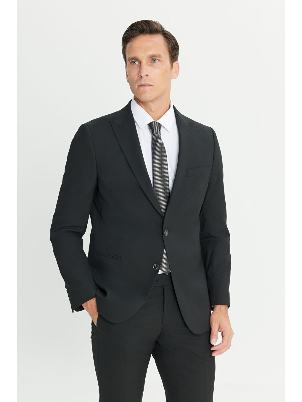 Erkek Siyah Su Geçirmez Ekstra Slim Fit Kırlangıç Yaka Yünlü Nano Takım Elbise