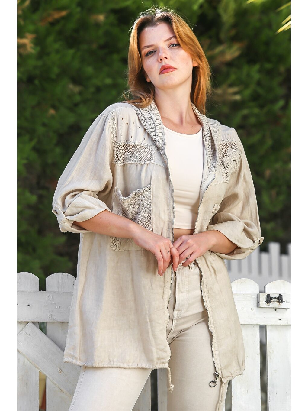 İtalyan Bej Kapüşonlu Düğmeli Uzun Kollu Fermuarlı Cepli File Detaylı Keten Dokuma Ceket 75 65-3