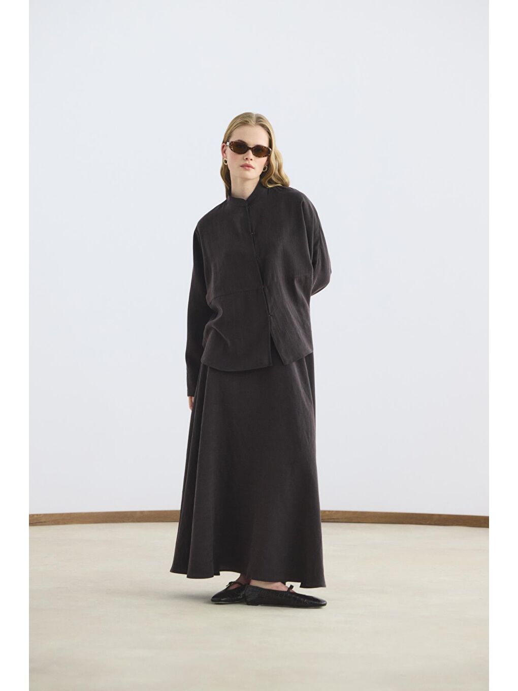 Kahverengi Hakim Yaka Gömlek Etek Takım Acı Kahve