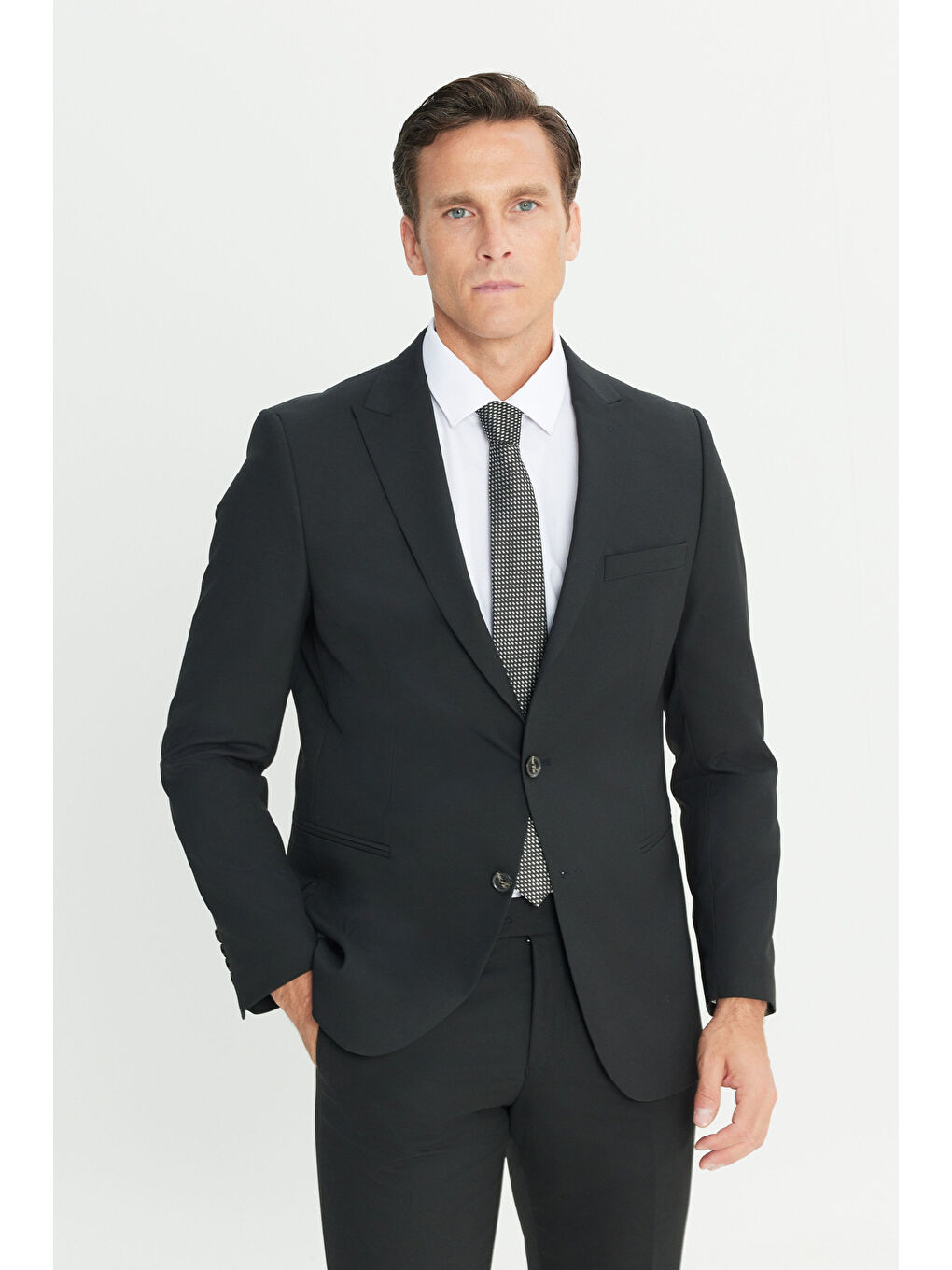 Erkek Siyah Su Geçirmez Ekstra Slim Fit Kırlangıç Yaka Yünlü Nano Takım Elbise-2