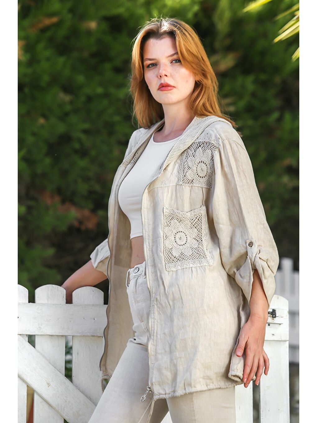 İtalyan Bej Kapüşonlu Düğmeli Uzun Kollu Fermuarlı Cepli File Detaylı Keten Dokuma Ceket 75 65-4