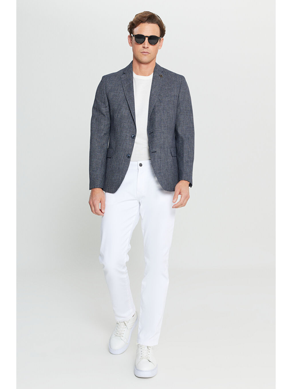 Erkek Lacivert Regular Fit Normal Kesim Mono Yaka Kapak Cepli Armürlü Blazer Ceket-1