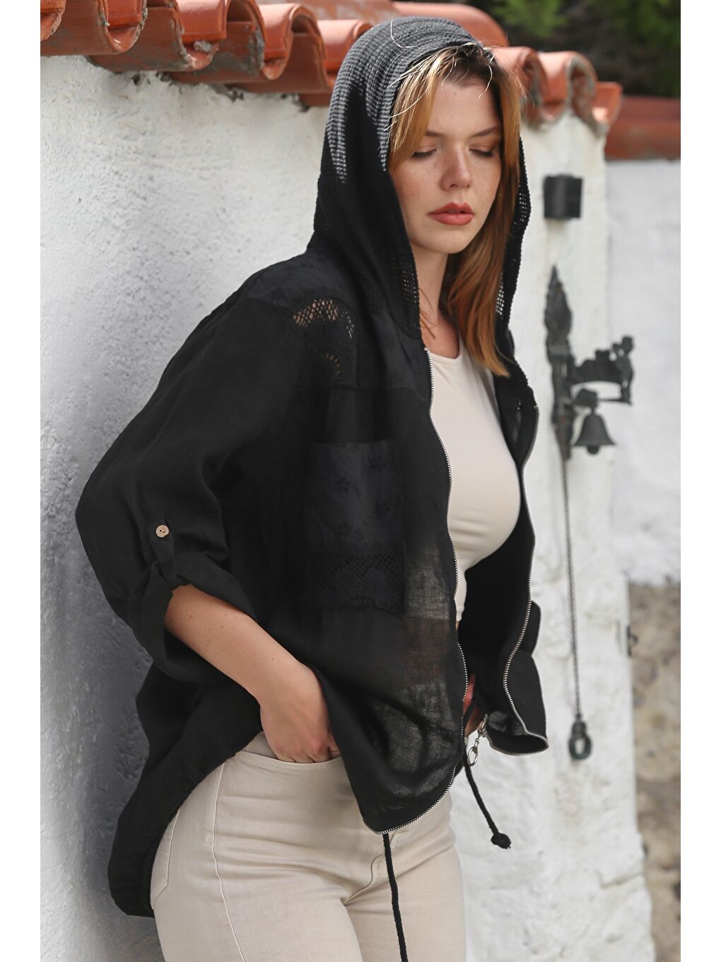 İtalyan Siyah Kapüşonlu Düğmeli Uzun Kollu Fermuarlı Cepli File Detaylı Keten Dokuma Ceket 75 65