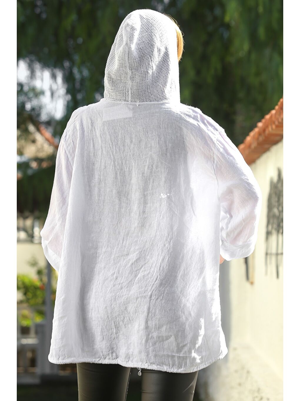 İtalyan Beyaz Kapüşonlu Düğmeli Uzun Kollu Fermuarlı Cepli File Detaylı Keten Dokuma Ceket 75 65-2
