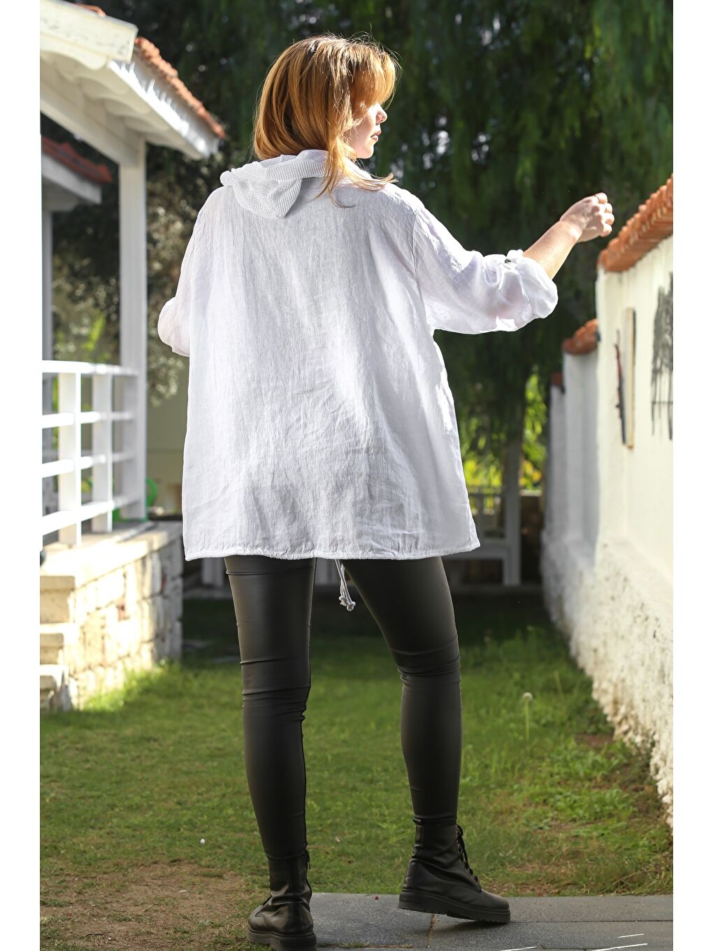 İtalyan Beyaz Kapüşonlu Düğmeli Uzun Kollu Fermuarlı Cepli File Detaylı Keten Dokuma Ceket 75 65-6