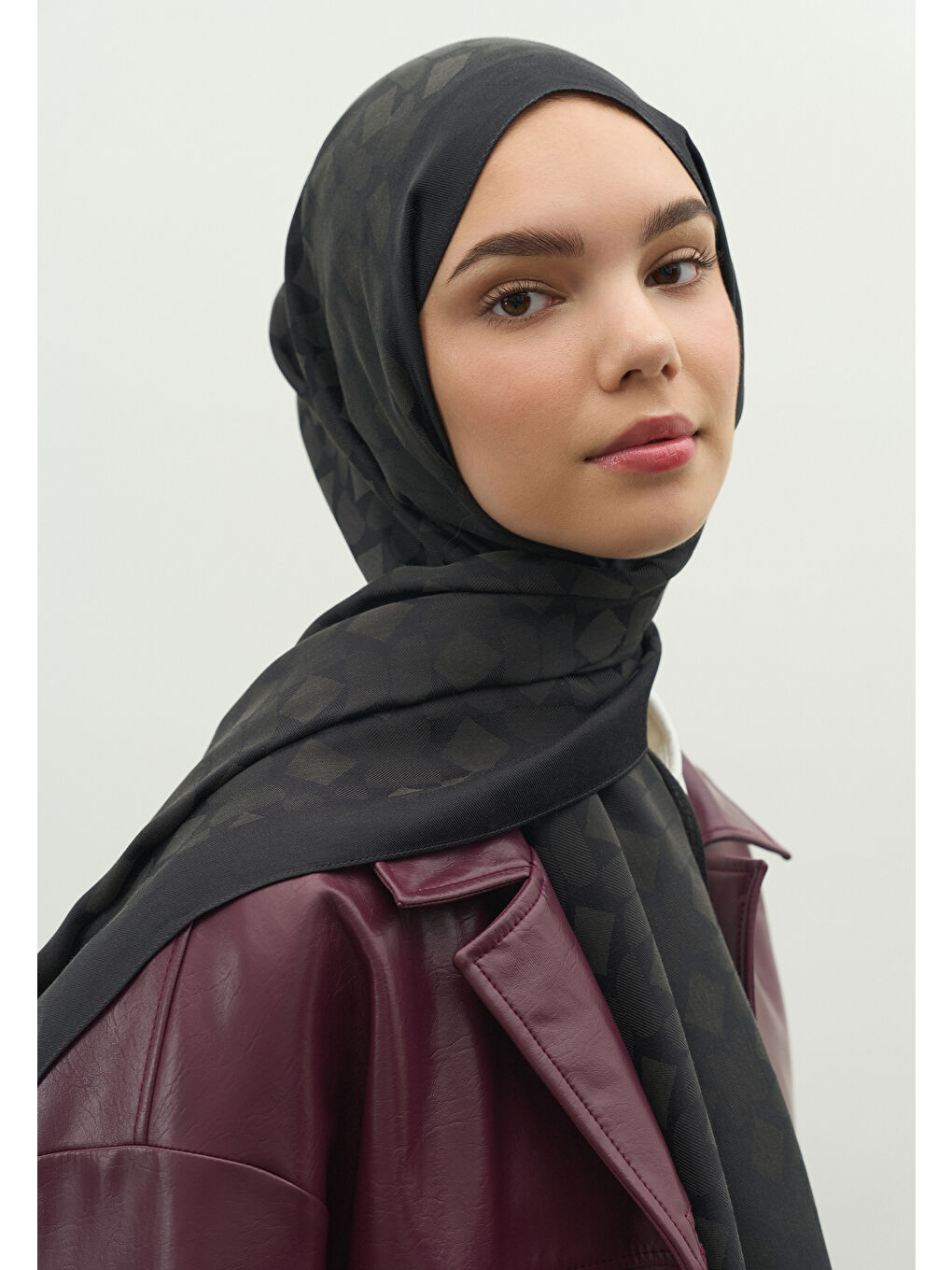 Antrasit OSLO PAMUK FLOŞ JAKARLI ŞAL ANTRASİT-3