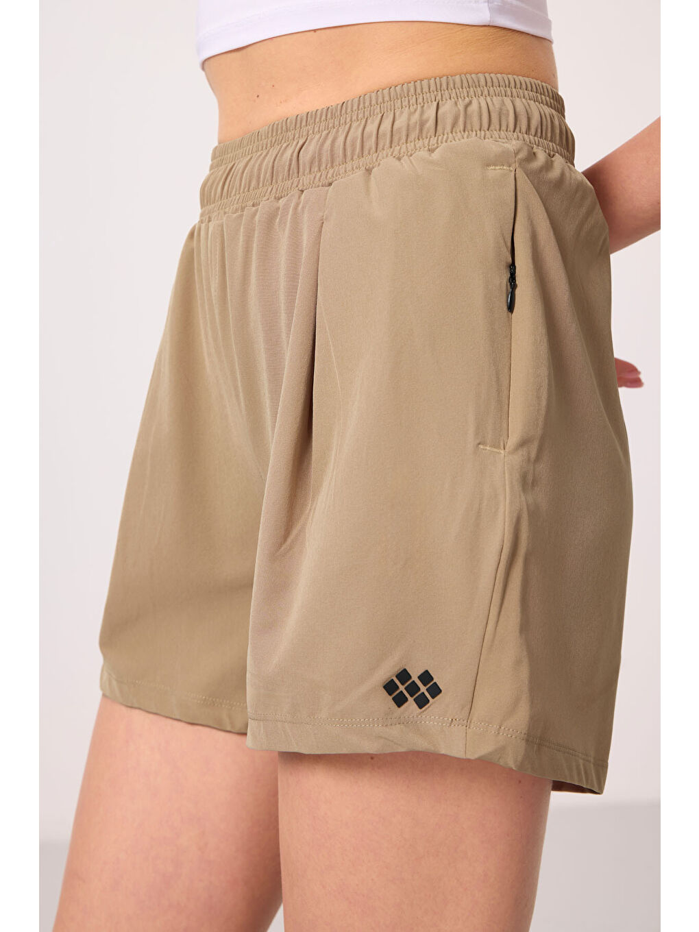 Bej Polyester Gizli Cep Fermuarlı Rahat Form Kadın Şort - 91014-5