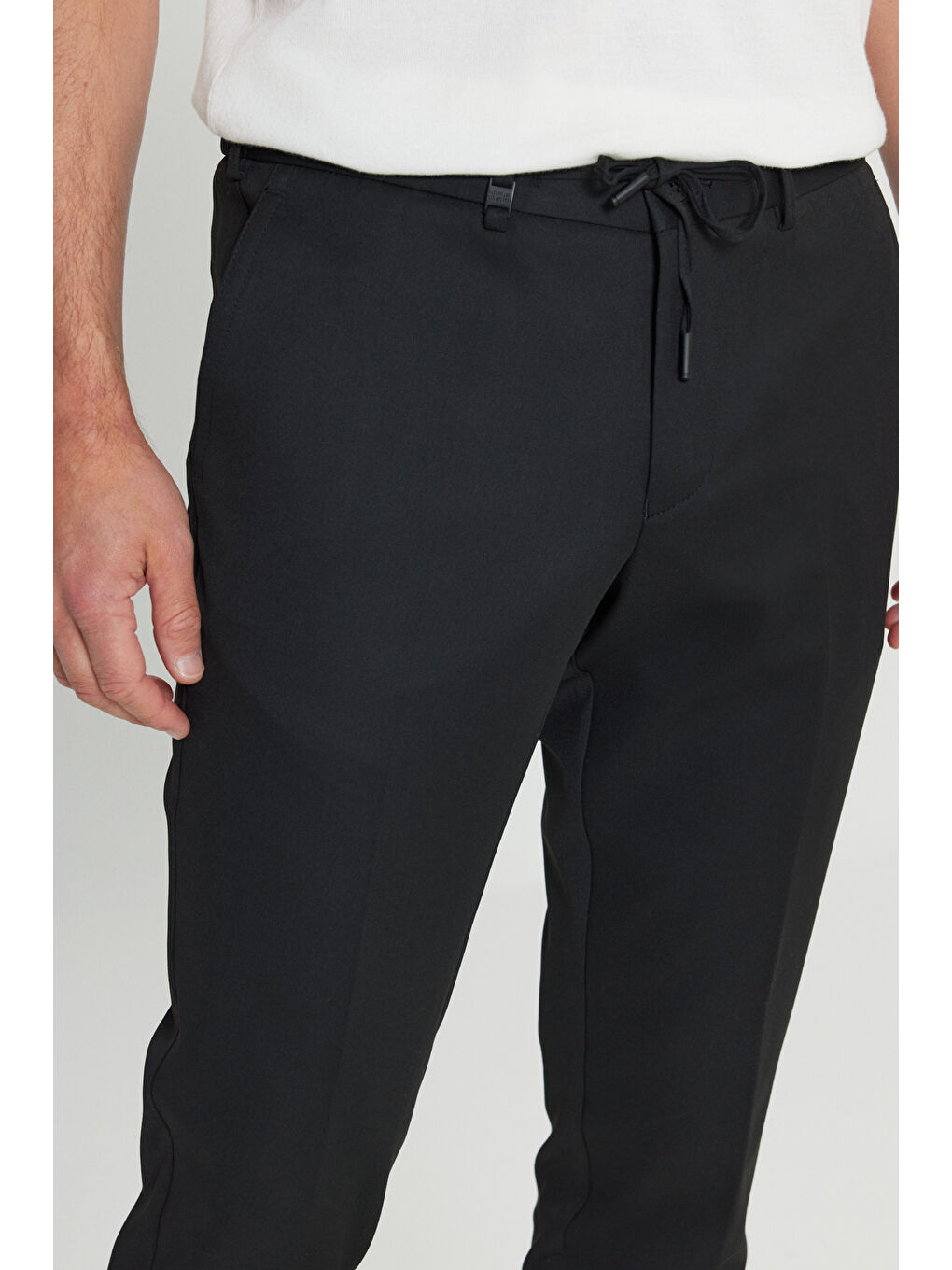Erkek Siyah Slim Fit Dar Kesim Beli Bağlamalı Yan Cepli Casual Pantolon-3