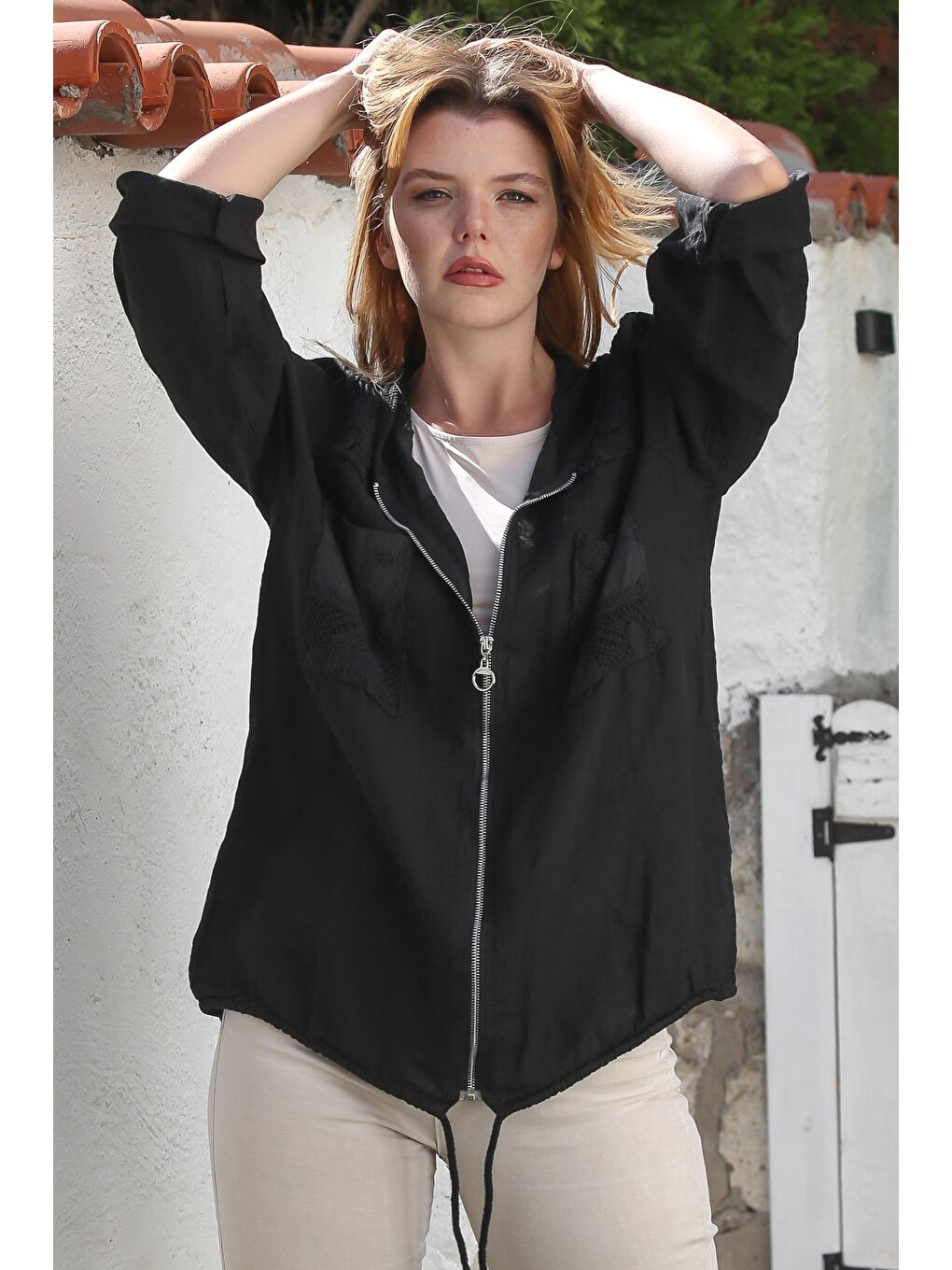 İtalyan Siyah Kapüşonlu Düğmeli Uzun Kollu Fermuarlı Cepli File Detaylı Keten Dokuma Ceket 75 65-4