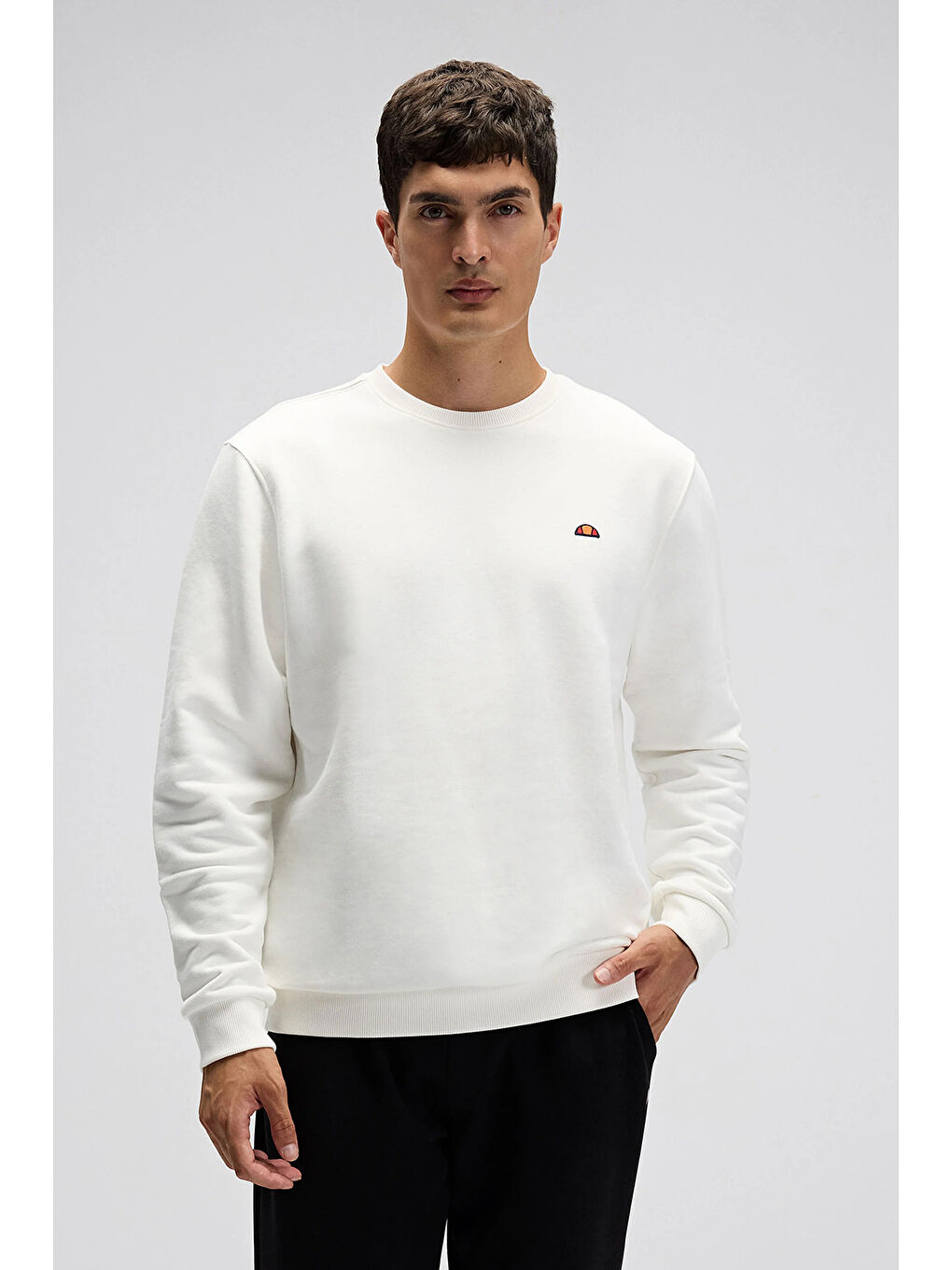 Beyaz Pamuklu Regular Fit Bisiklet Yaka Logolu Sweat EM579-OF