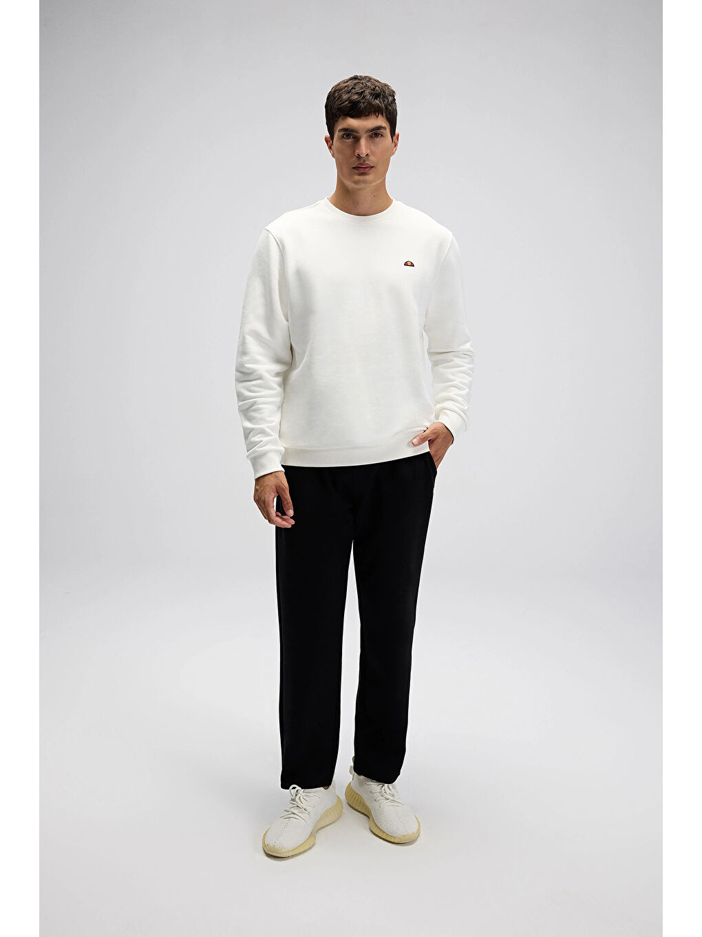 Beyaz Pamuklu Regular Fit Bisiklet Yaka Logolu Sweat EM579-OF-4