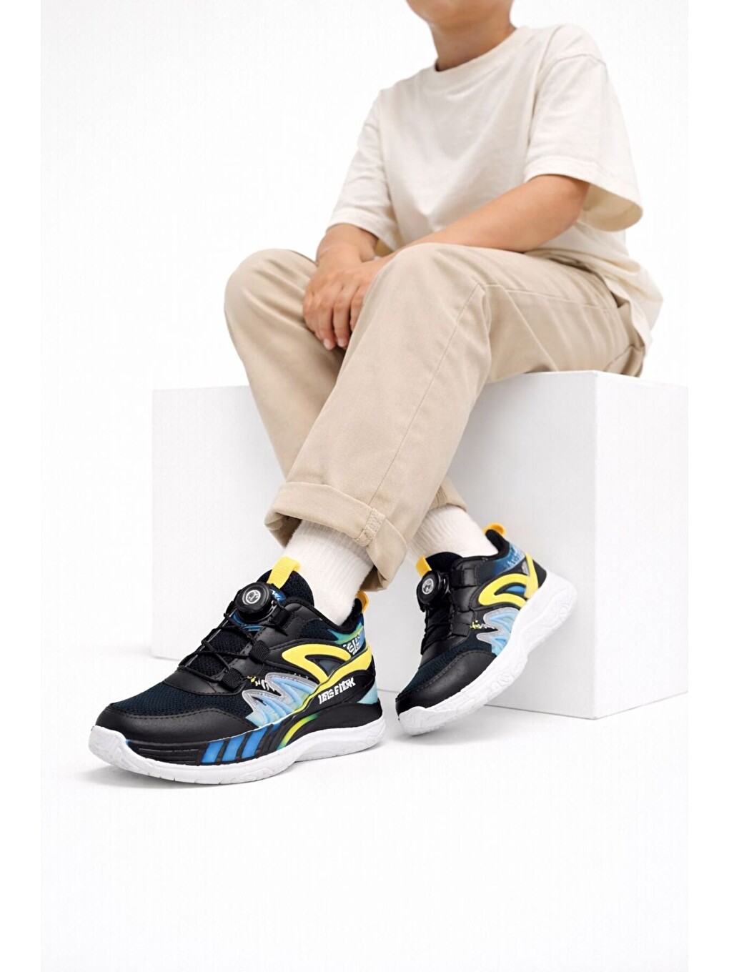 Siyah Erkek Boa Bağcıklı Mekanik Sıklamı Sistemli Sneaker Hafif Taban Spor Ayakkabı-1