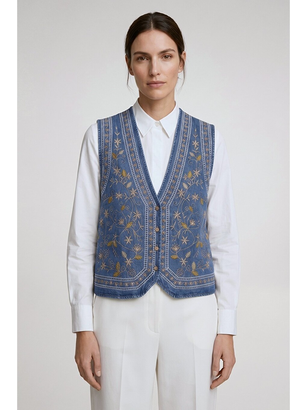 Mavi Kadın V Yaka Çiçek Nakışlı Düğmeli Denim Yelek