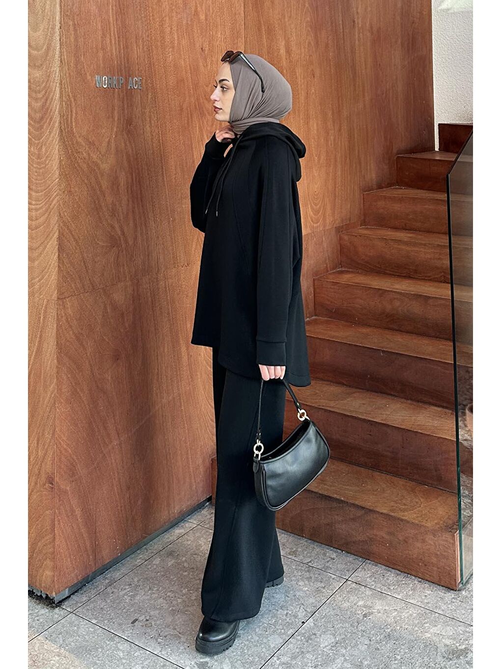 Kapüşonlu Pantolonlu İkili Tesettür Takım Siyah-1