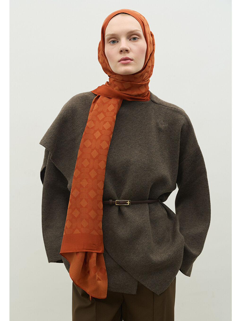 Kahverengi OSLO PAMUK FLOŞ JAKARLI ŞAL TARÇIN KABUĞU