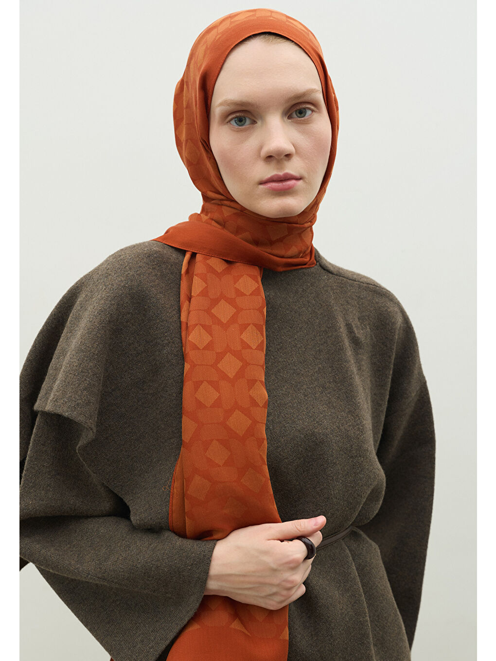 Kahverengi OSLO PAMUK FLOŞ JAKARLI ŞAL TARÇIN KABUĞU-1