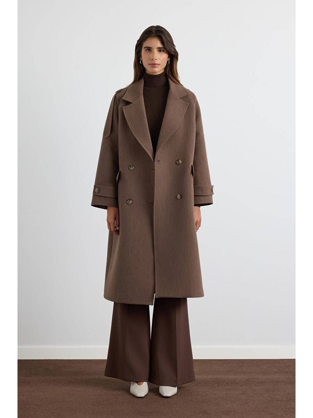 Kahverengi Kruvaze Yaka Apolet Detaylı Kaşe Kaban Tozlu Kahve-2