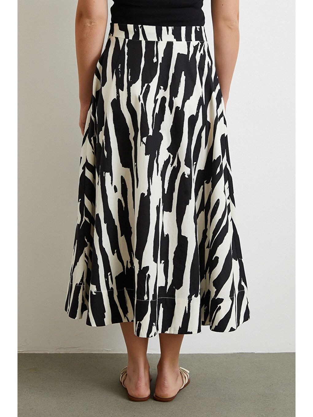 Desenli Midi Etek Siyah-5