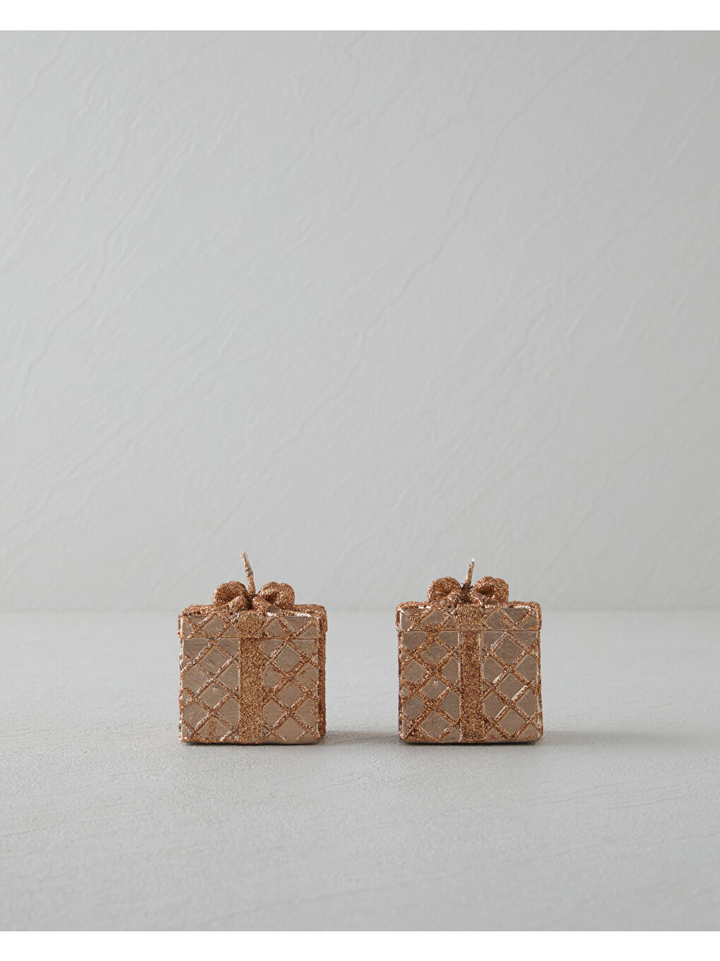 Turuncu Giftbox Mum 6 cm Bakır