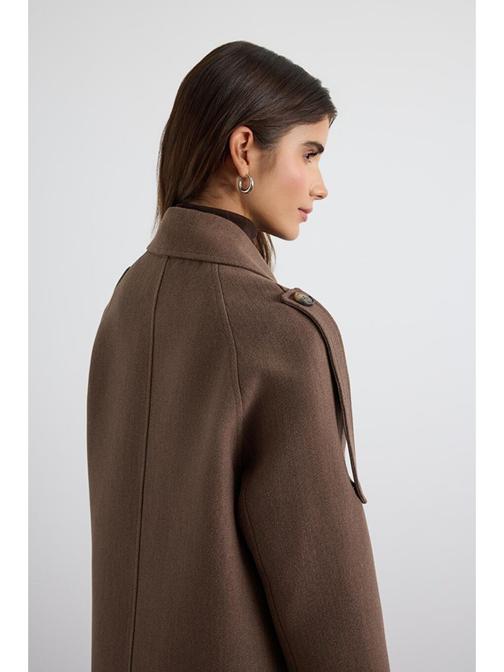 Kahverengi Kruvaze Yaka Apolet Detaylı Kaşe Kaban Tozlu Kahve-7