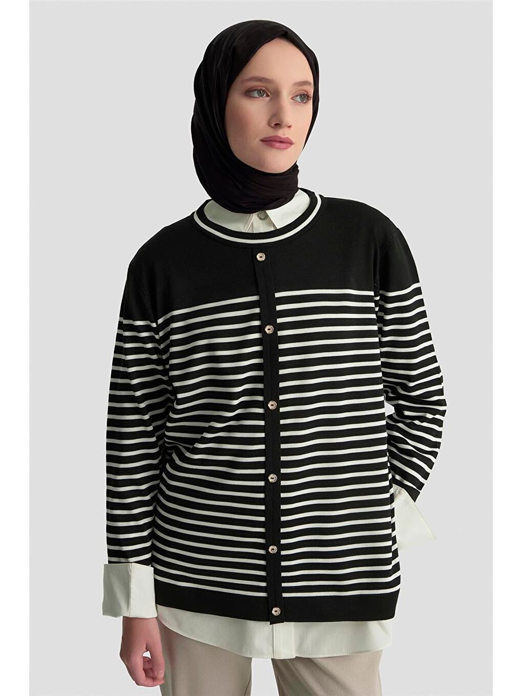 Düğmeli Çizgili Triko Kazak 25Ktd4128 Siyah