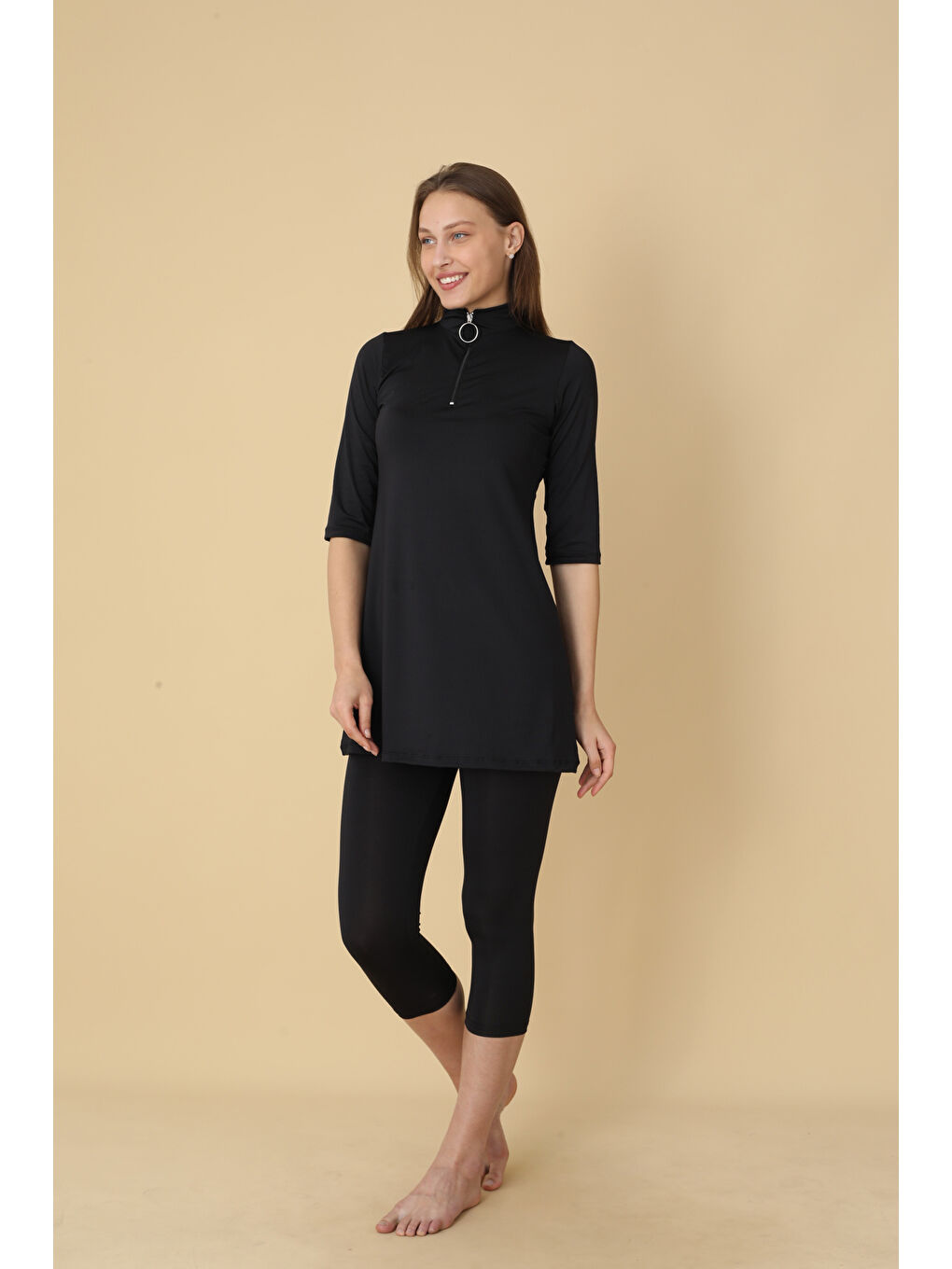 Siyah Yarım Fermuarlı Truvakar Kol Yarı Kapalı Tesettür Mayo 6110-1