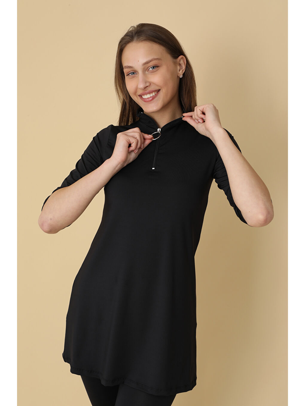 Siyah Yarım Fermuarlı Truvakar Kol Yarı Kapalı Tesettür Mayo 6110-2