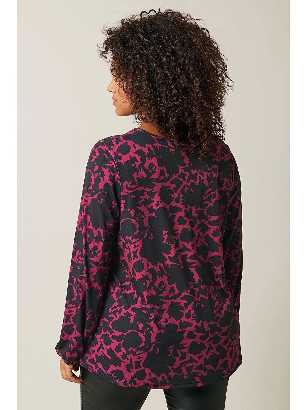Fuşya Büyük Beden V Yaka Uzun Kollu Taş Detaylı Desenli Bluz 615713-5