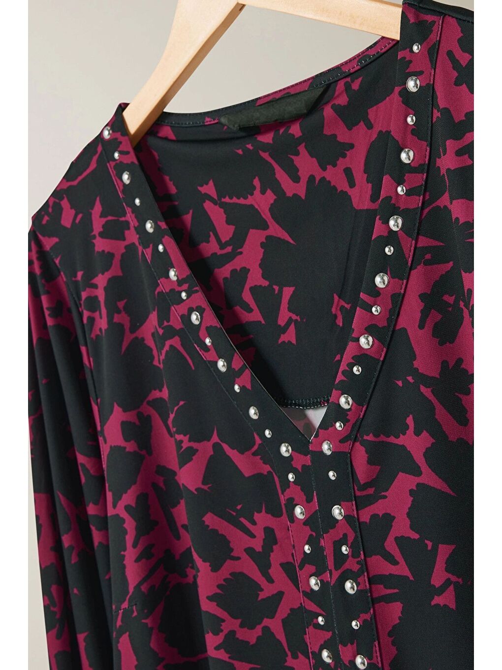 Fuşya Büyük Beden V Yaka Uzun Kollu Taş Detaylı Desenli Bluz 615713-6