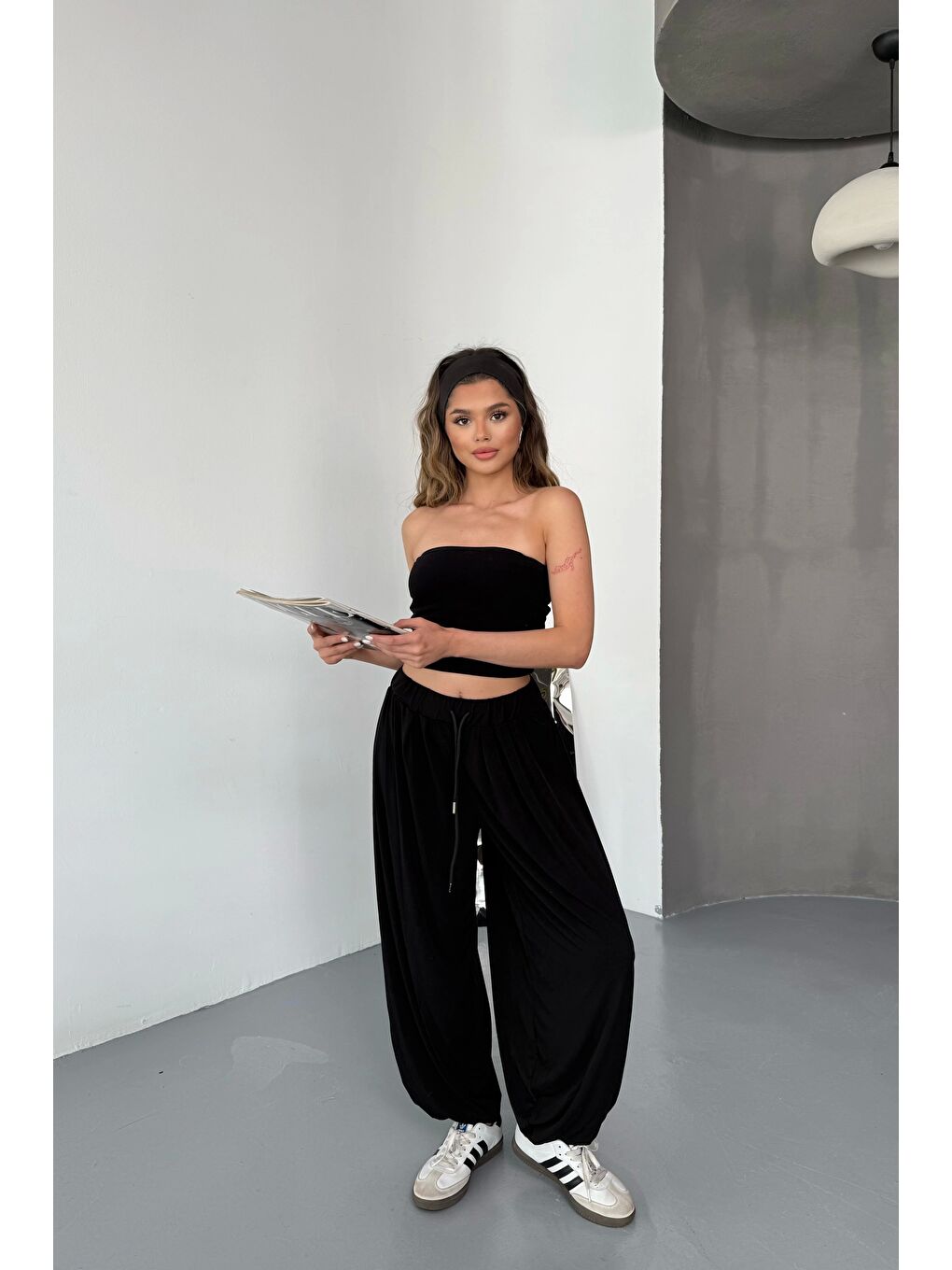 Kadın Siyah Bağcıklı Geniş Paça Pantolon 1018-E001