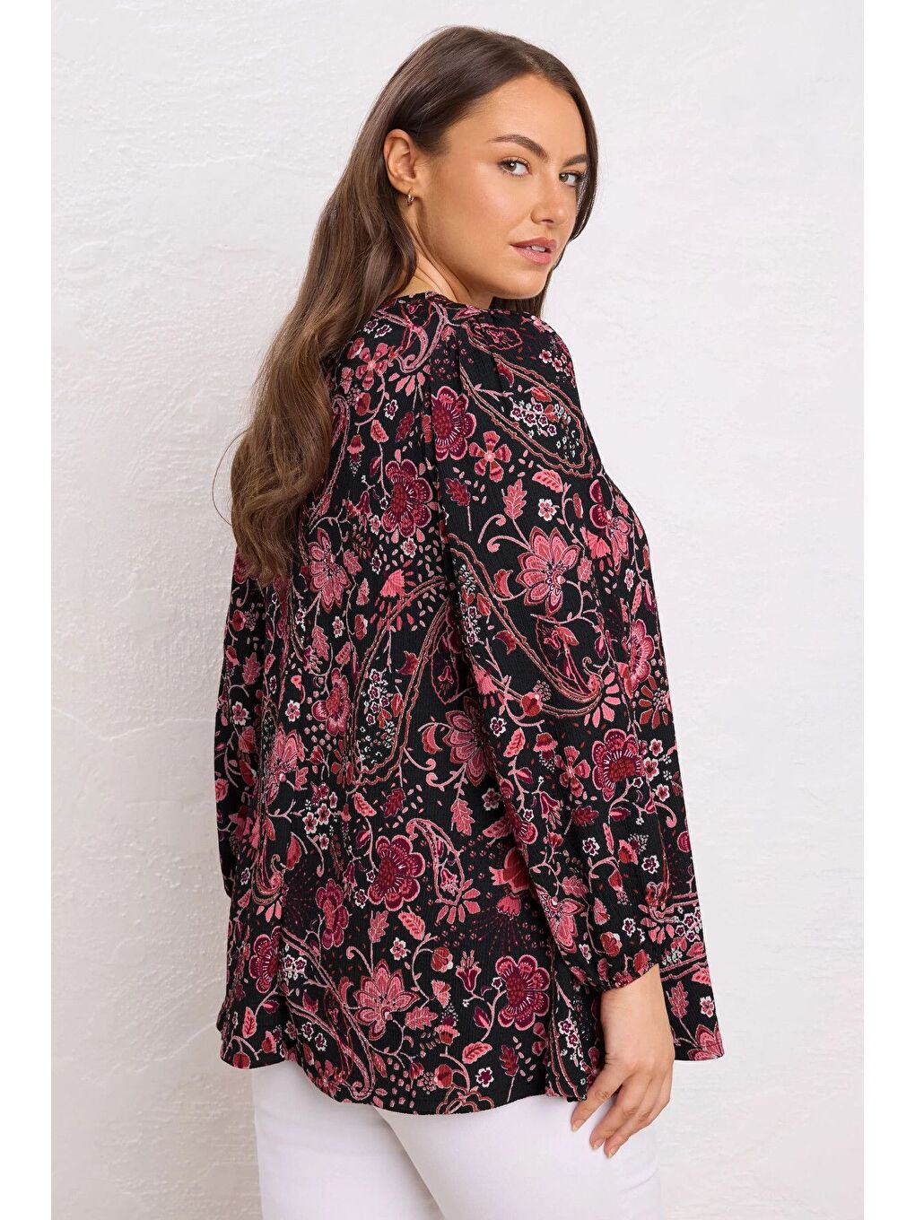 Pembe Büyük Beden V Yaka Uzun Kollu İnce Kumaşlı Bluz 615739-3