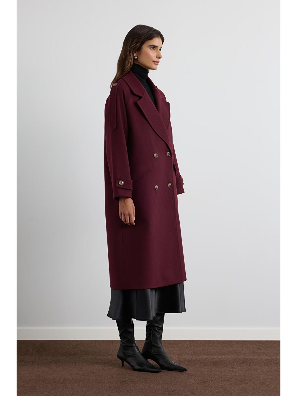 Kruvaze Yaka Apolet Detaylı Kaşe Kaban Bordo-4