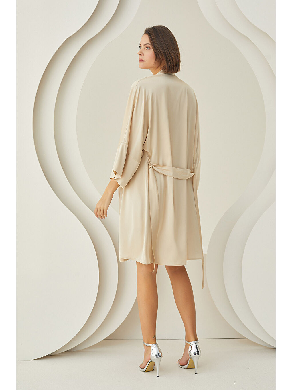 Bej Taş Rengi Silky Kısa Kuşaklı Tek Sabahlık-3