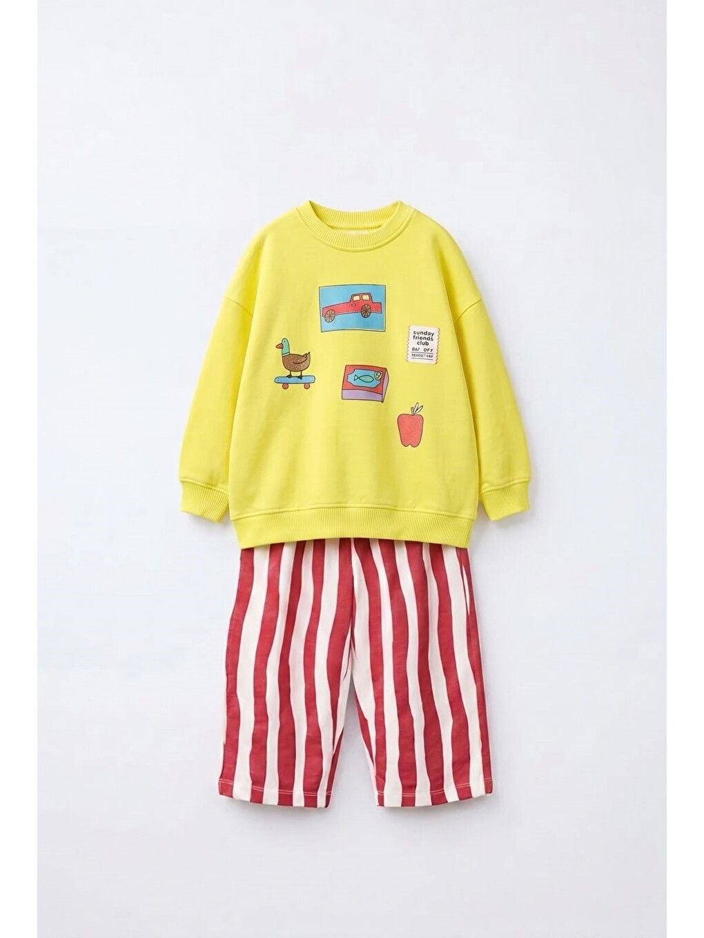 Karışık Erkek Çocuk Baskılı Sarı Sweatshirt Ve Kırmızı Çizgili Eşofman Takımı