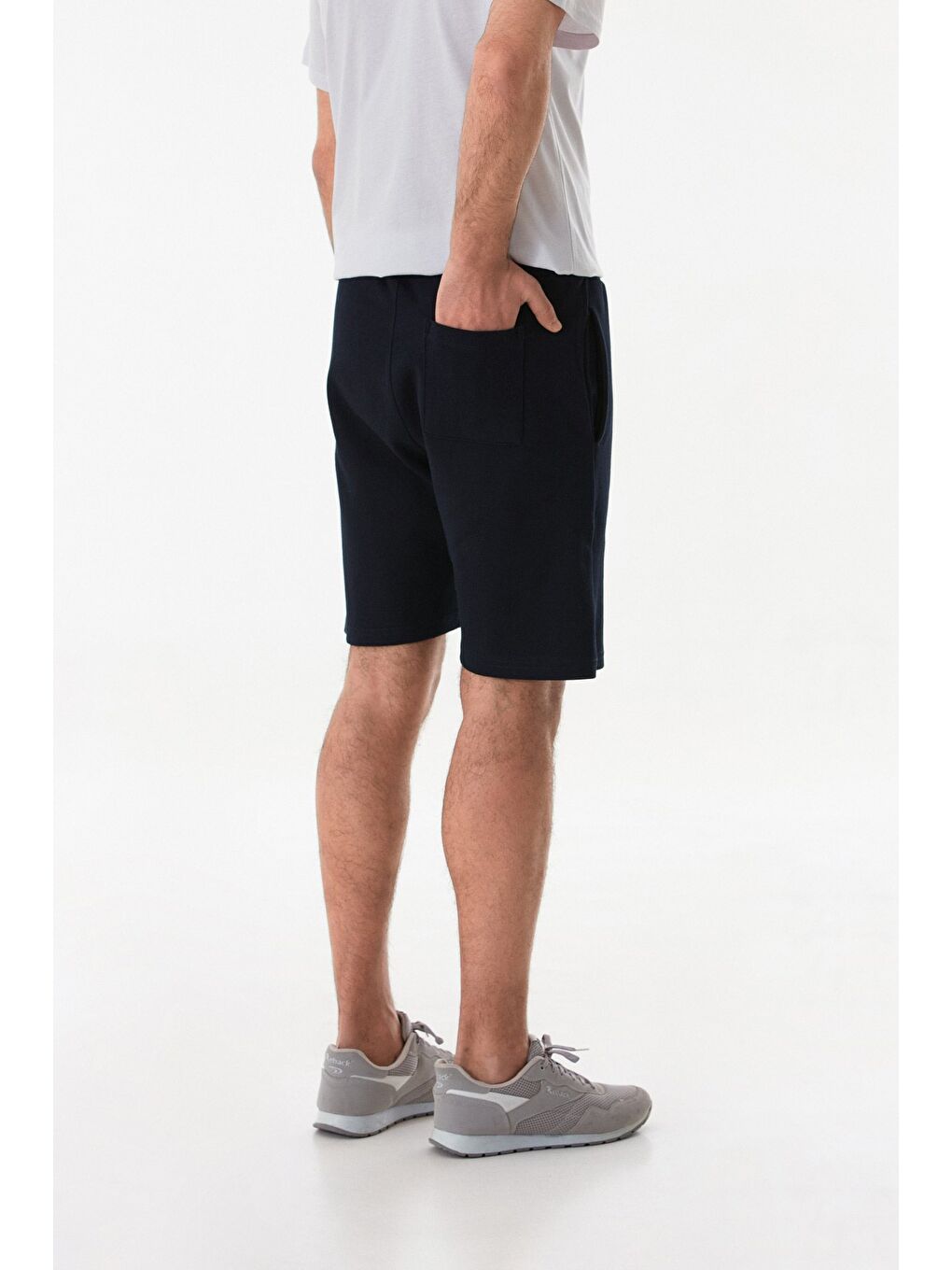 Lacivert A Nakışlı Beli Bağlamalı Cepli Şort-4