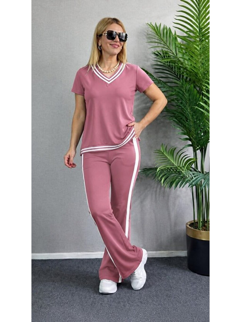 Pembe Kadın Kısa Kollu V Yakalı Viskon Iki Iplik Bluz Ve Pantolon Ikili Takım-2