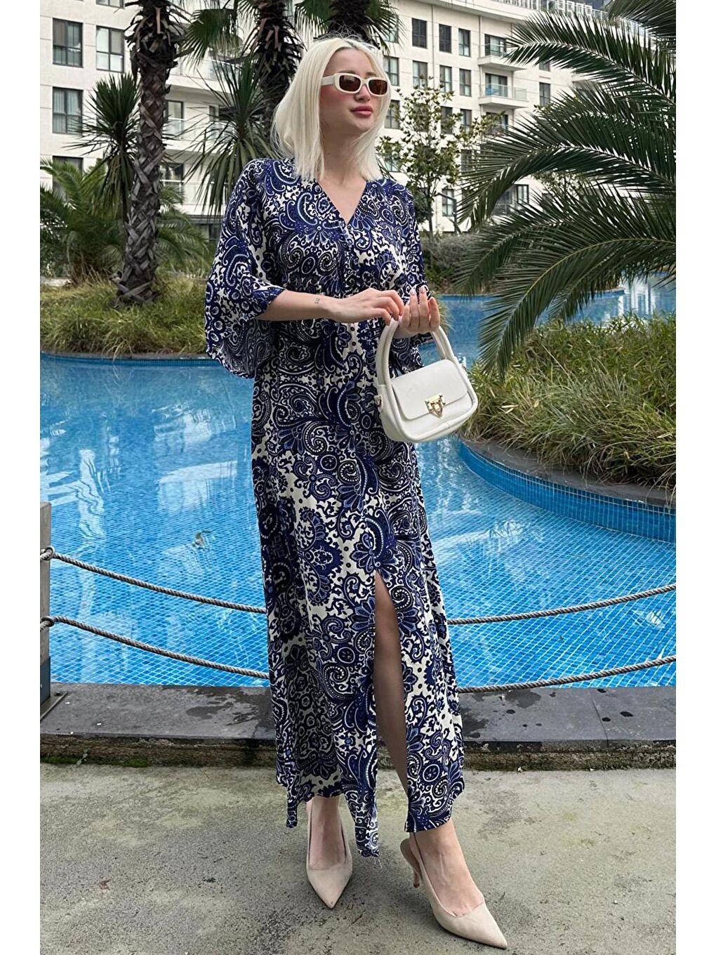 Lacivert Desenli Yırtmaç Detaylı Uzun Elbise Mg2325-2