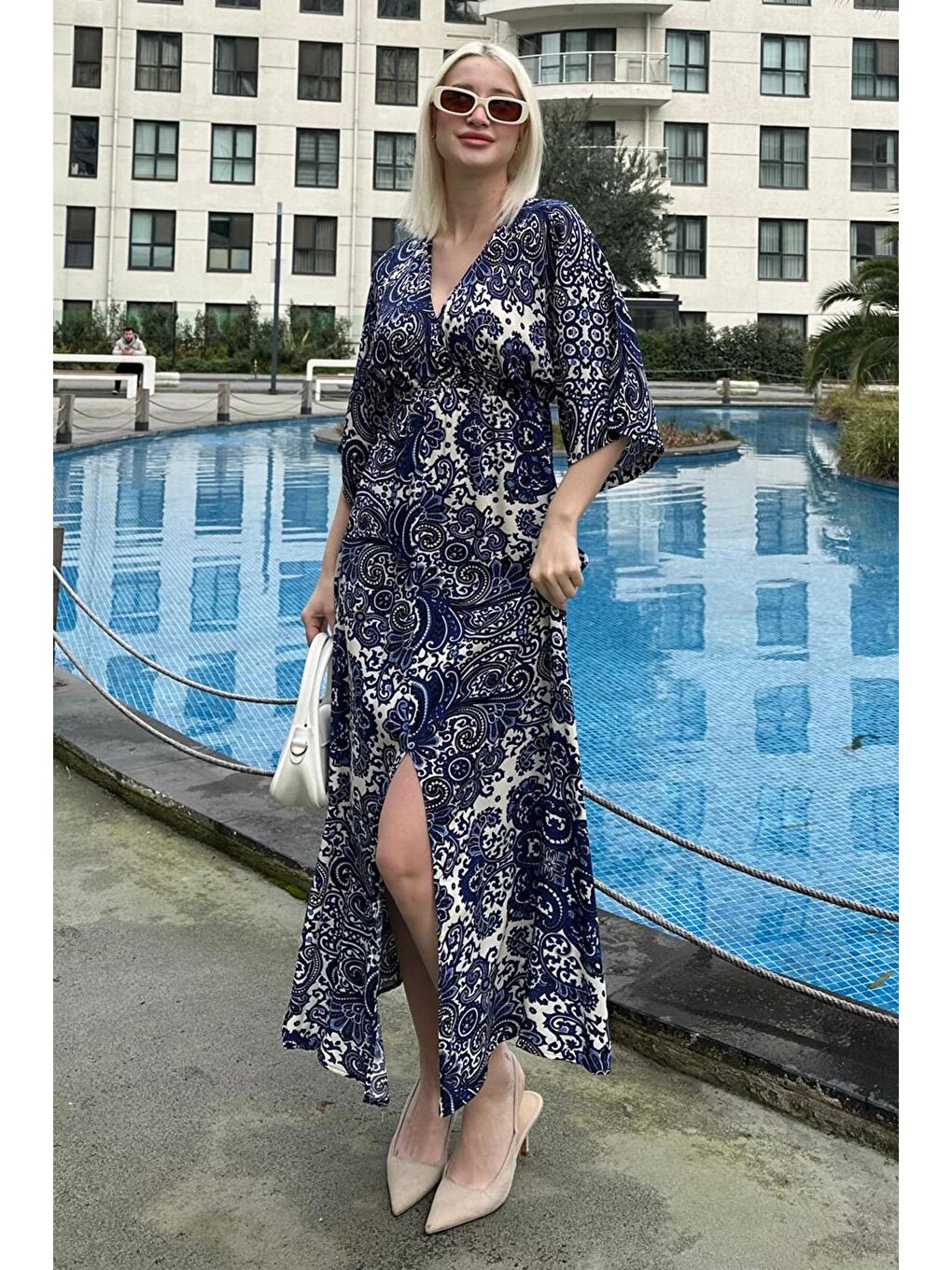 Lacivert Desenli Yırtmaç Detaylı Uzun Elbise Mg2325-3