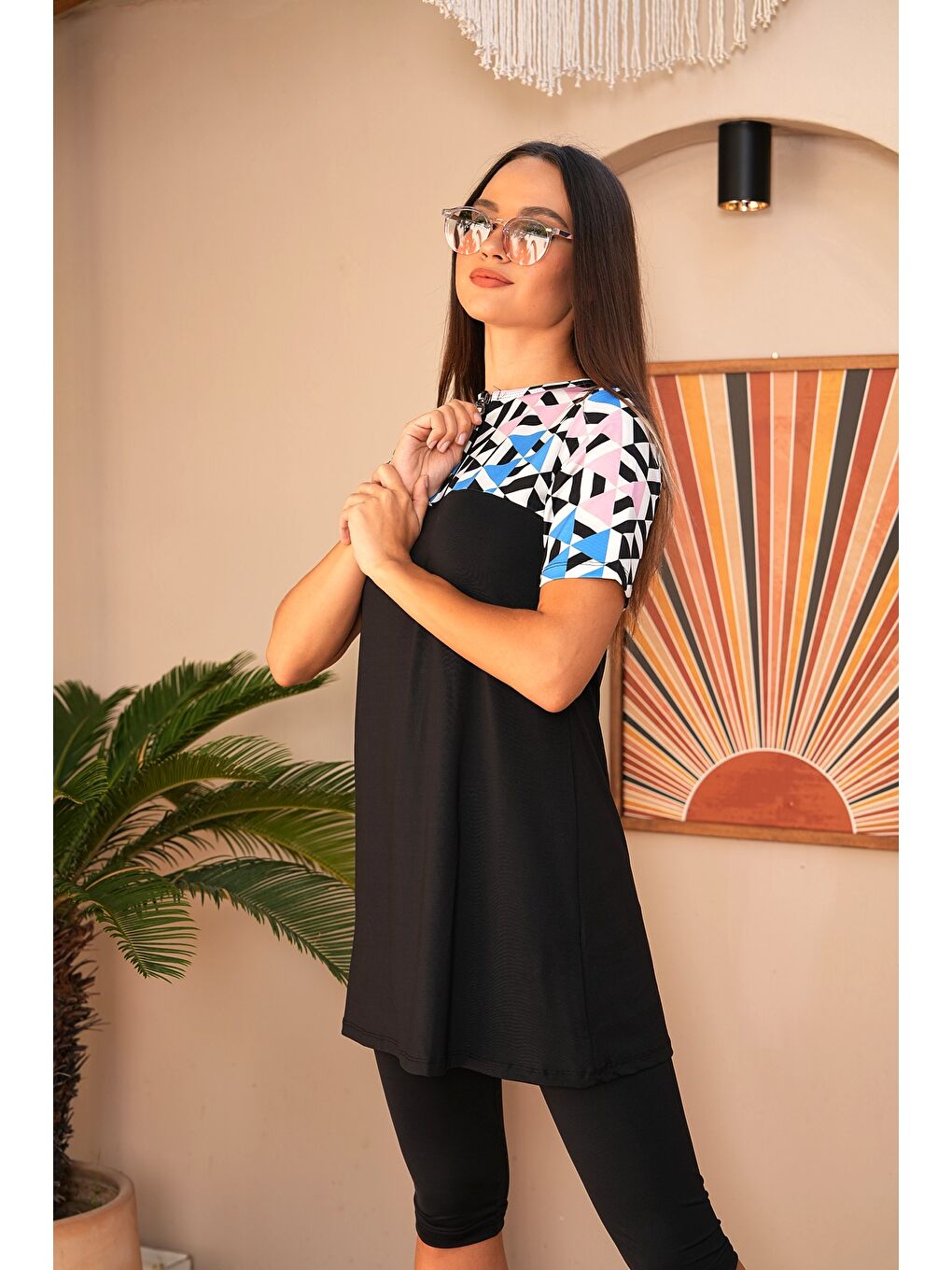 Siyah Fermuar Detaylı Kısa Kol Yarı Kapalı Tesettür Mayo 3171-2