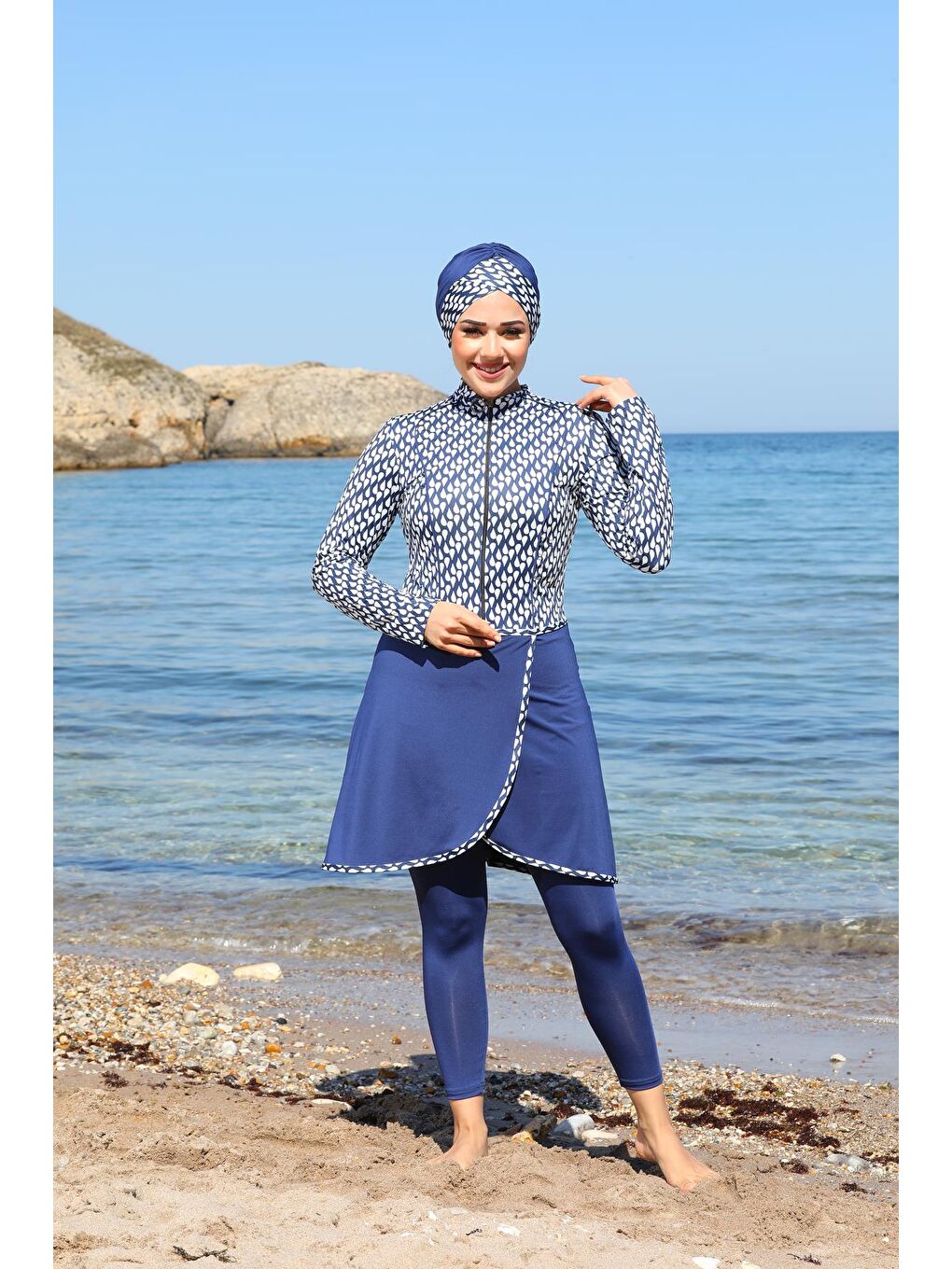 Lacivert Damla Desen Pareo Model Taytlı Kapalı Tesettür Mayo 3350